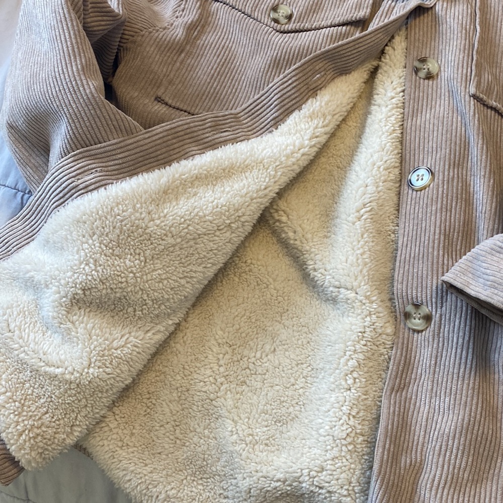 Fuzzy jacket - Picture 2 of 2